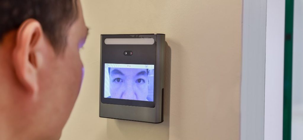 Controle de acesso com reconhecimento facial